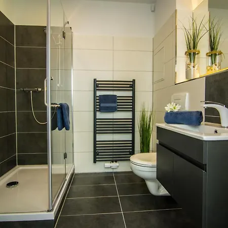 Stayfine - Smartes Design In Hilbersdorf Lägenhet *